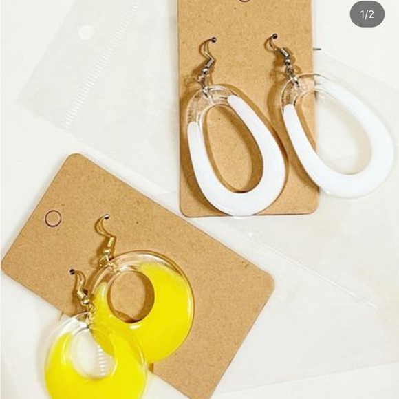 Resin Earrings - Picture 2 of 5